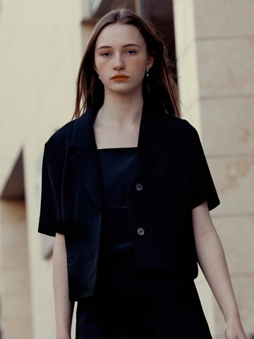 Cropped Half-Sleeves Blazer_2 Colors