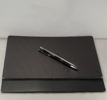 Mark Honor 義大利植鞣苯染皮墊桌墊滑鼠墊-黑色24公分*20公分