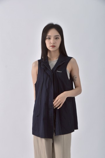 加購優惠(M) genniee無袖拉鍊藍色外套