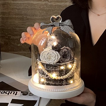 摩羯座【鹿可Look】超美!小香風永生花玻璃罩-🍦冰淇淋蛋糕 ｜玻璃盅 香皂花 永生花  乾燥花 玫瑰熊 花禮 有錢花 鈔票花 聖誕 求婚 情人節 新年花禮 春節花禮 禮物 畢業花束