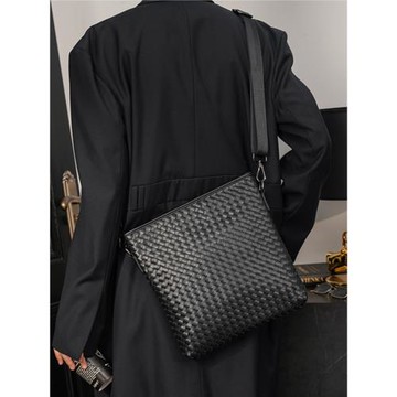 韓版男士單肩包 新款時尚手工編織皮包 商務休閑戶外斜挎包小背包