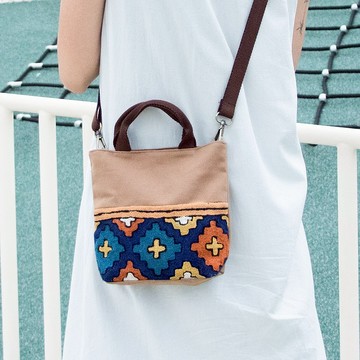 羊毛手工刺繡小包－ 滿天星