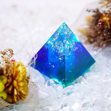 金字塔擺件/奧根塔Orgonite/脈輪/靈性/冥想/能量/銀河/宇宙/打坐