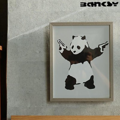 アートポスター Banksy (バンクシー) Panda with Guns インテリア 絵 絵画 アート アートポスター アートパネル アートフレーム  玄関 額入り | LINEショッピング