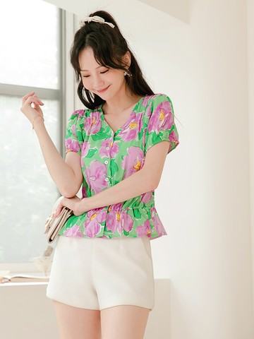 小V臉．V領撞色印花排釦傘襬拋袖上衣