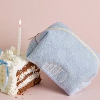 ✨雙魚座歐膩禮物推薦✨韓國質感沐浴品牌【anillO】ANILLO品牌化妝包_天空藍( 畢業禮物 | 閨蜜禮物 | 生日禮物🎁 )