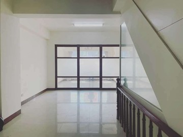 楠梓科技園區核心商圈｜樂群路黃金透天店面｜高雄市楠梓區樂群路