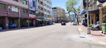 高鐵華夏商圈三房有車位｜高雄市左營區重立路