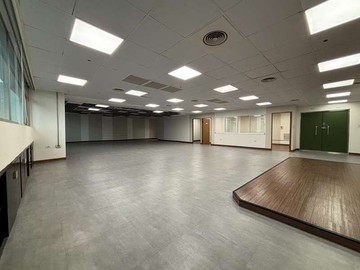 大眾財經商辦*近捷運|稀有大空間+雙平車獨立空調｜高雄市前鎮區中山二路