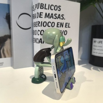 桃園出貨✨ 新款章魚哥公仔打工族工位桌面可愛創意禮物蠟筆小新手辦