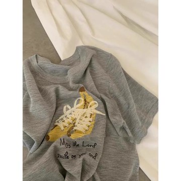 洋氣減齡灰色冰絲香蕉短袖T恤女2025年夏季新款復古獨特個性上衣