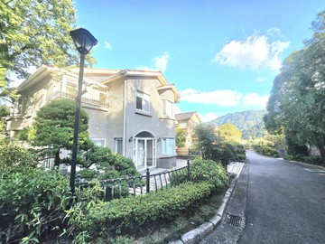 秀岡平走庭院別墅☆大台北華城☆青山鎮康橋小學｜新北市新店區秀岡五街