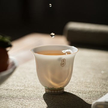 甜白瓷粉彩功夫小茶杯單杯景德鎮手繪陶瓷品茗杯薄胎主人杯喝茶杯