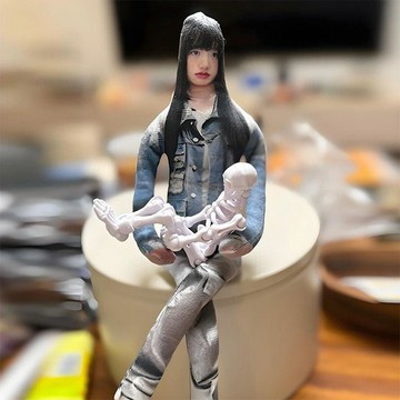 熱銷新品✨安宥真周邊 安安 應援物小卡 海報 鑰匙圈 安宥真老鼠幹內置鐵絲骨架可任意造型抽象毛絨玩偶老鼠幹生日禮物