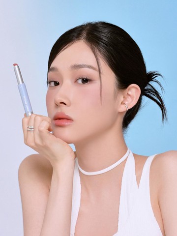 Dot On Mood Dewy Melting Lip Stick