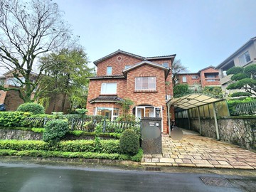 秀岡山莊溫馨雅緻別墅☆大台北華城☆青山鎮康橋小學｜新北市新店區秀岡五街