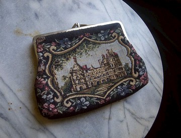 【老時光 OLD-TIME】早期歐洲景物刺繡手拿包