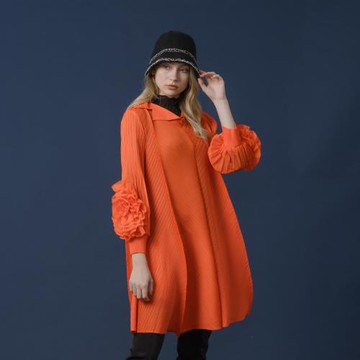 【YUTZUYA 優姿雅】夕陽橙花拋袖高彈壓褶寬版長洋裝