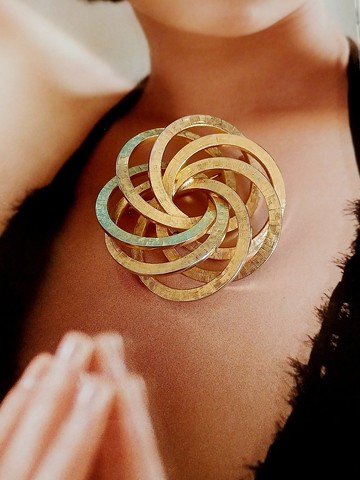 vintage jewelry   刷金色立體交錯多圓形 別針