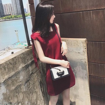 無袖洋裝 紅色小禮服 嬌小矮個子150CM顯高145夏季XS女裝155復古海邊度假V領少女連身裙 【麥田印象】