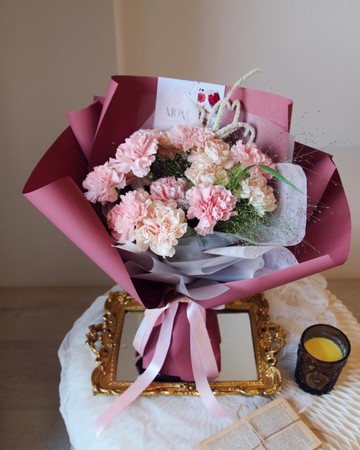 閃耀焦點E人媽媽系列 滿滿康乃馨花束 (嫣紅)