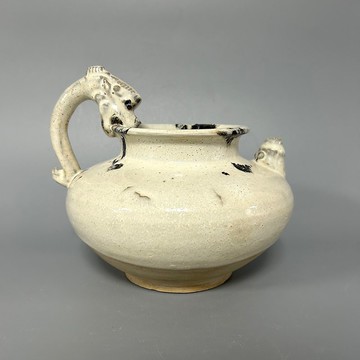 唐邢窯白瓷龍柄執壺