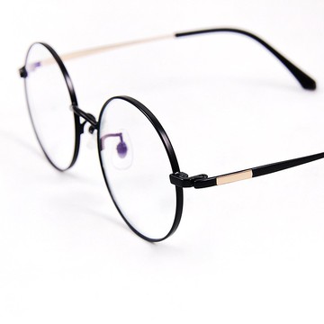 雷尼斯法雅的黑色精靈│玄黑微霧光輕量鈦金屬緞面質感濾藍光眼鏡