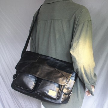 新品上市!!熱門爆品！！潮牌斜挎包男士大容量日系工裝包郵差包休閑百搭單肩包學生背包大