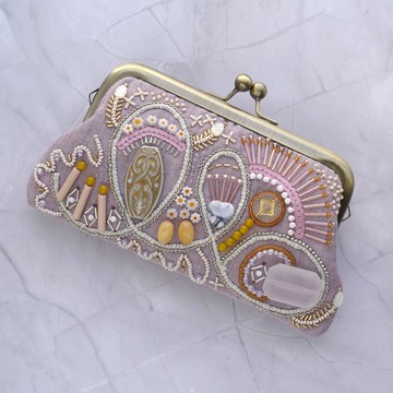 珠飾刺繡口金包 No.3 淺粉色 紗布材質 無襯裡小包 可收納卡片 手工刺繡 獨一無二 適合送禮