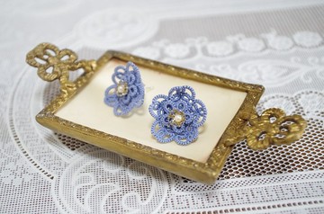 Tatting Flower耳針雨藍