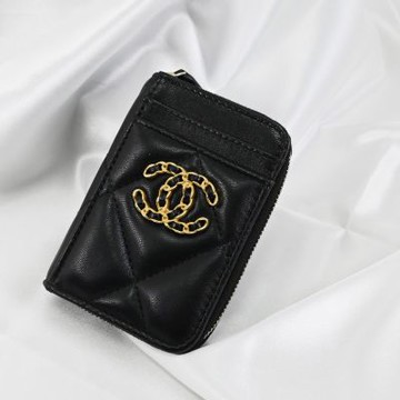 CHANEL金屬雙CLOGO 19系菱格小羊皮拉鍊式零錢包(黑)