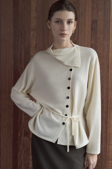 法式極簡 全羊毛不對稱圍巾領針織毛衣