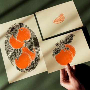 畫廊牆上的 3 件橙子和切片亞麻油氈版畫復古柑橘類水果藝術