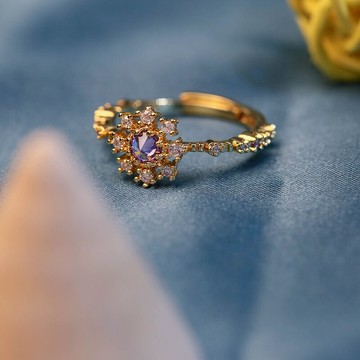 《夢境之門》溫柔波浪蕾絲邊微鑲尖狀鋯石s925純銀鑲嵌滿天星戒指