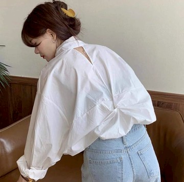 韓風極簡主義  小心機露背褶皺長袖襯衫