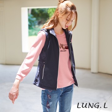 LUNG.L林佳樺 藍色帽子可拆式修身女裝背心LQ21D50