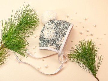 Handmade by Mina 美國 AGF 法蘭絨與熊院子裡漫步絨球手作嬰兒帽