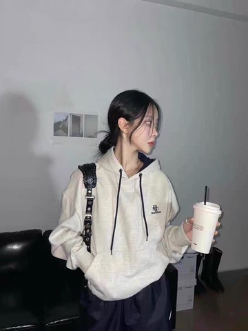 【NICE 歐美日韓代購】長袖 帽T 韓國小眾品牌 MUAH MUAH 素色帽踢 素色小LOGO 簡約百搭