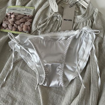 九思studio復古溫柔輕奢甜蜜色絲緞蕾絲洛麗塔透氣系帶無痕內褲女