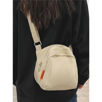 輕便尼龍布胸包2025流行新款潮范貝殼包帆布百搭休閑單肩斜挎包女