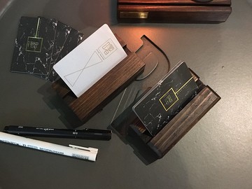 曙MUSE 松木手機名片架 手機架 辦公室 擴香石 手作 創意 擺飾