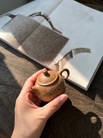 灵塔 把玩器 90cc 精品原矿降坡料 水色油润 造型灵巧素雅 堪堪一