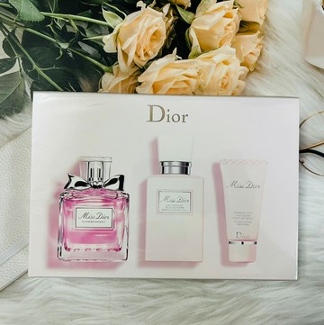 Dior Blooming Bouquet 花漾迪奧 花漾 淡香精3入禮盒（淡香精50ml+身體乳75ml+護手霜20ml）｜全店$299全家取貨免運｜領券9折｜APP下單最高再賺13%點數⚡專櫃 品牌保養