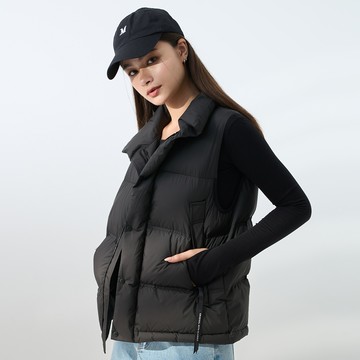 蓬鬆小立領輕量羽絨背心(黑色)-女