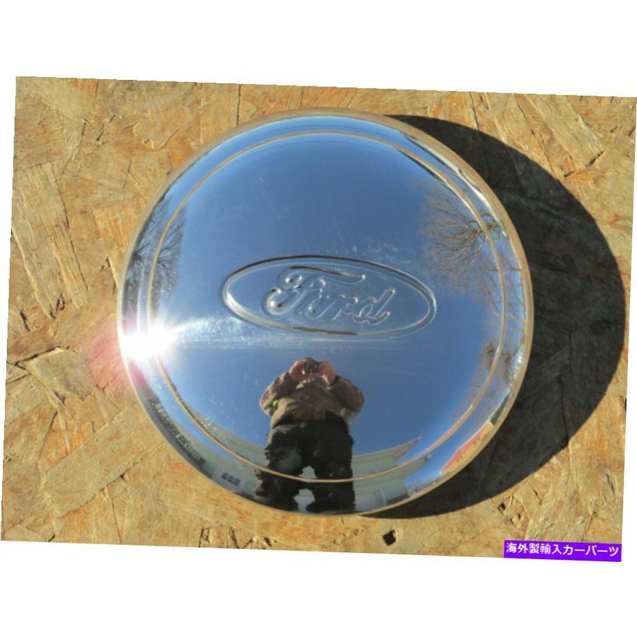 Wheel Covers Set of 4 1934フォードホイールキャップ付フォードのロゴ、4のセット 真新しいです 1934 Ford