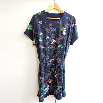 Urb.【兔與龜背芋】方形畫布多穿衣 /深藍