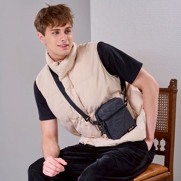 SOLIS 德克薩斯系列旅行隨身側背小包-牛仔黑