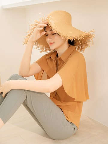 雪紡不易皺垂墜斗篷設計短袖上衣