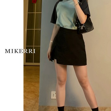 【 𝑭𝒍𝒐𝒘𝒆𝒓𝒔𝒆𝒂】黑色開叉西裝短裙 大碼 遮肚 顯瘦 高腰A字 半身裙 有內裡褲裙