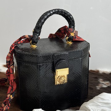 Versace 蛇皮太陽神盒子 手提包
